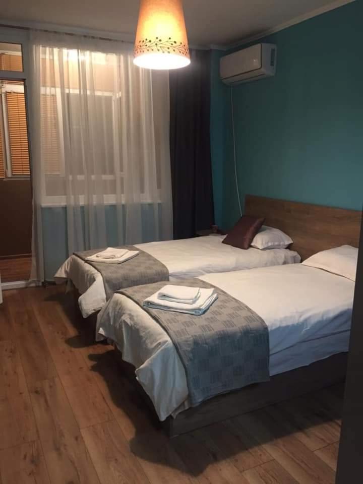 Center Apartment Shumen Exterior photo